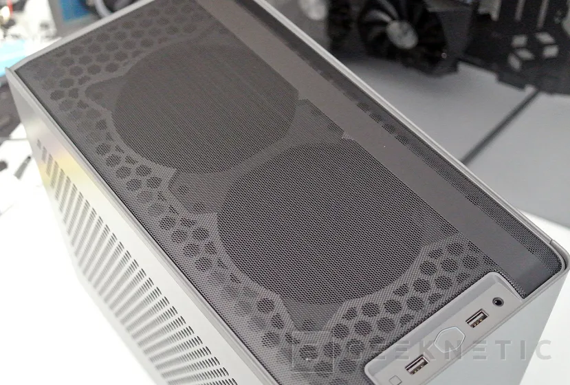 Geeknetic Cooler Master NR200P MAX Review 7