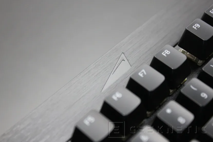 Geeknetic Mountain.gg Everest Max Review 5