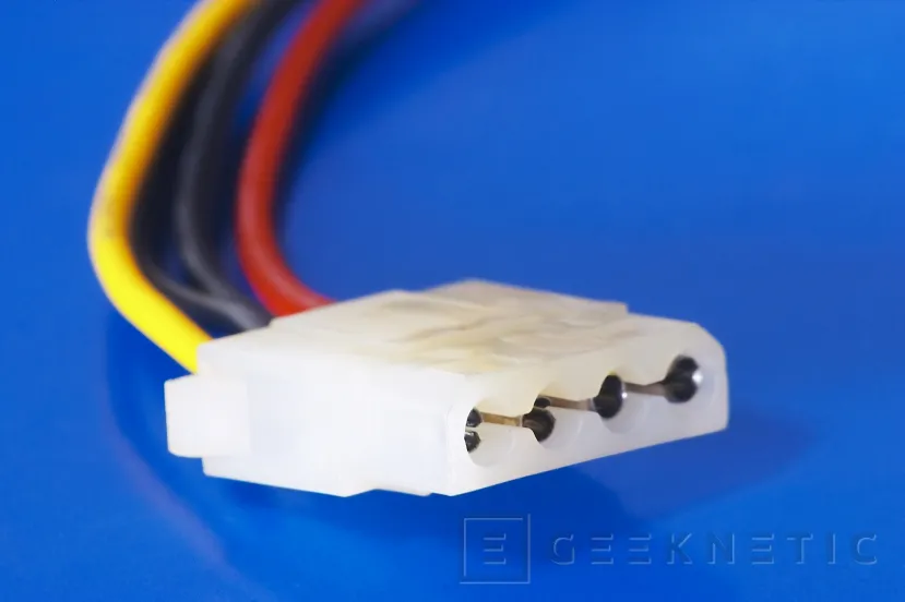 Geeknetic Conectores ATX de Fuentes de Alimentación: Todos los tipos y versiones 8