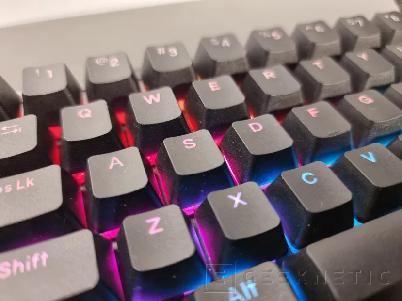 Geeknetic Mountain.gg Everest 60 Review 21